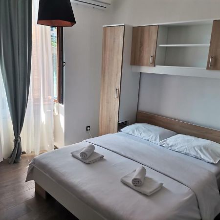 Elin'S Rooms In Center Пула Екстер'єр фото